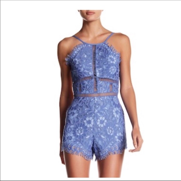 NBD LACE BACKLESS ROMPER - Picture 3 of 3